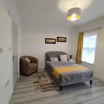 New Guest House, Individual Ensuite Rooms With Comfortable Double Beds, Tv And Wifi